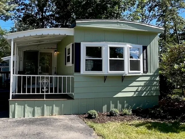 44 Great Hill Dr, West Wareham, MA 02576
