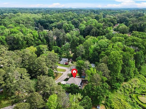 921 Cone Rd, Forest Park, GA 30297
