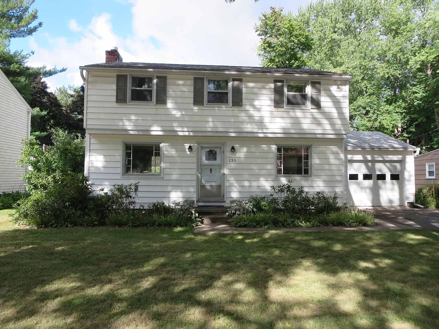 135 Chadwell Rd, Irondequoit, NY 14609 Zillow