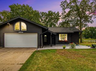 10604 Cottage Grove Dr, Middlebury, IN 46540