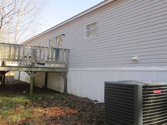 2nd image of 205 Forest View Cir