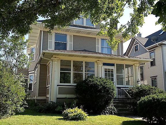 2nd image of 1611 Grande Ave SE