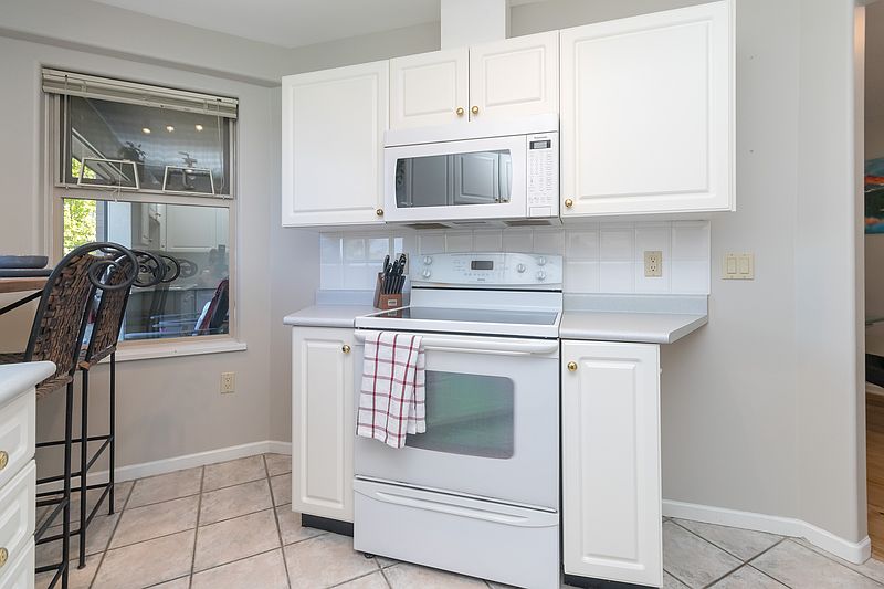 Victoria Apartment for rent - 2 Bedrooms — photo 9