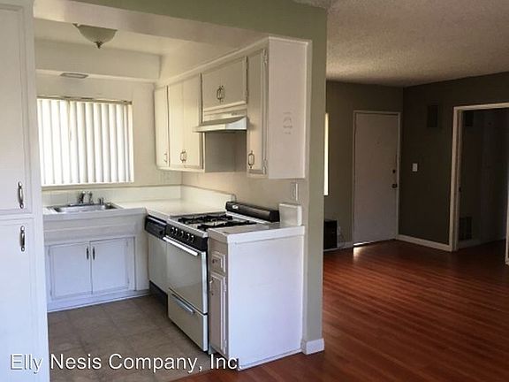 2nd image of 14335 Burbank Blvd APT 14