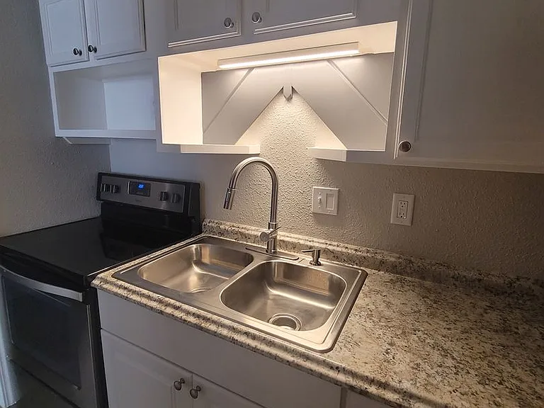 4187 Sunset Dr #3 — Photo 9