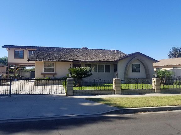 3rd image of 8561 Kendor Dr