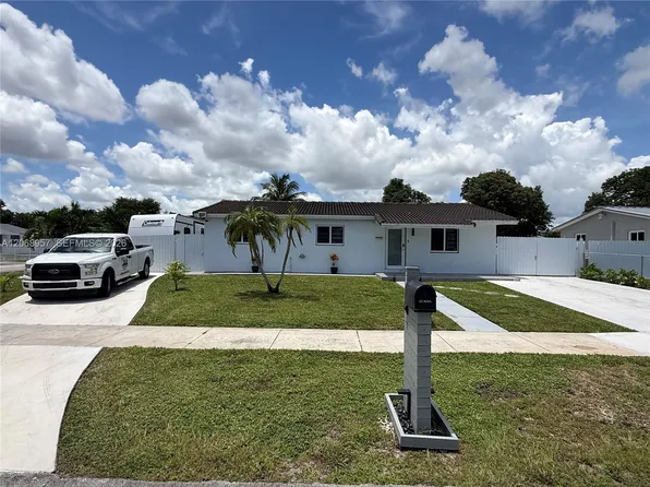 19700 NW 44th Ave, Miami Gardens, FL 33055