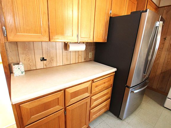 5th image of 11421 S Elm Ave
