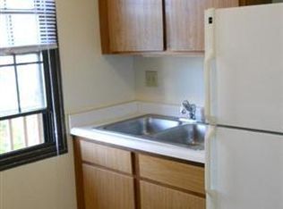 846 N 28th St APT 105, Milwaukee, WI 53208