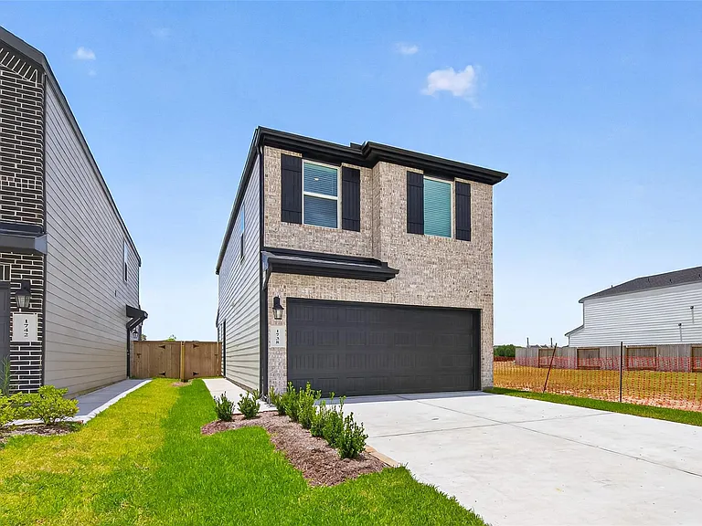 1738 Revolution Way — Photo 3
