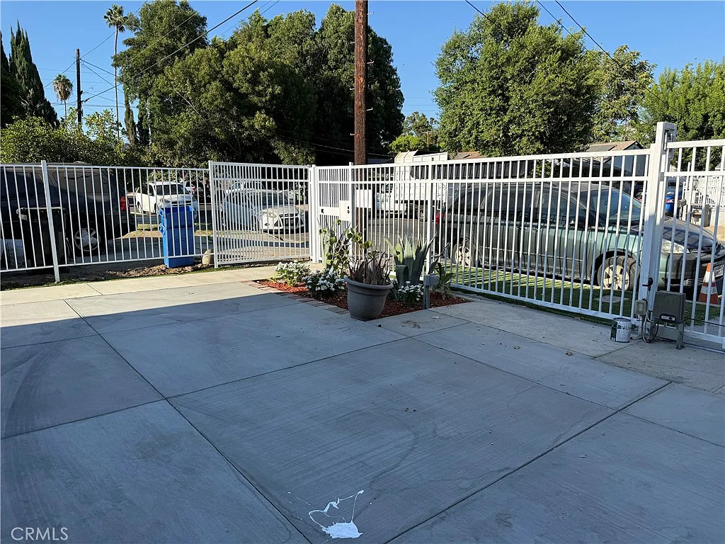 2 bed, 866 sqft, $2,800 — Photo 3