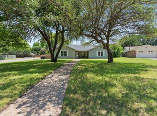 1001 Hyde Park Ct, Cleburne, TX 76033