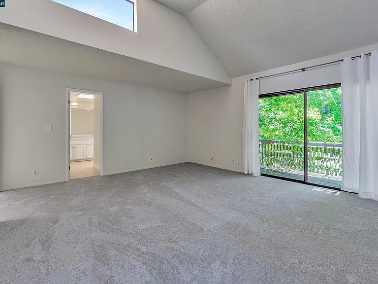 1956 Fair Ridge Ct — Photo 34