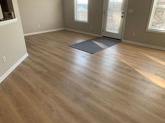 Brand new laminate hardwood floors & carpet throughout!