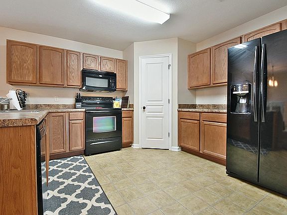 2nd image of 1301 Kline Dr