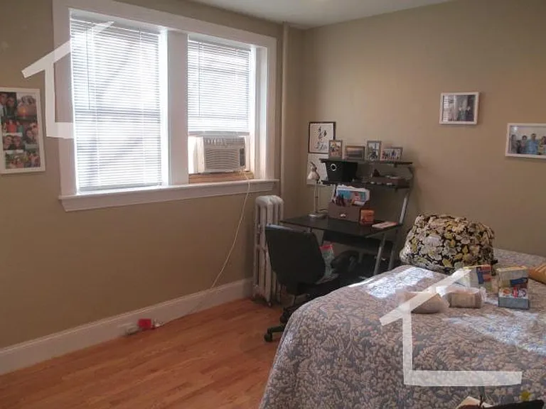 40 Egmont St #1A — Photo 1