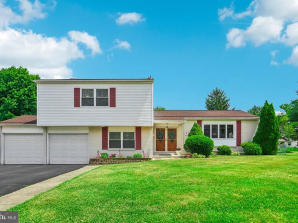 777 Cotlar Ln, Warminster, PA 18974
