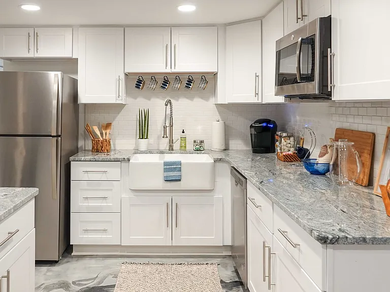 31 Swanson Ct — Photo 13