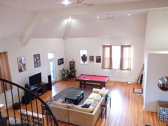 5th image of 2757 W Le Moyne St #2