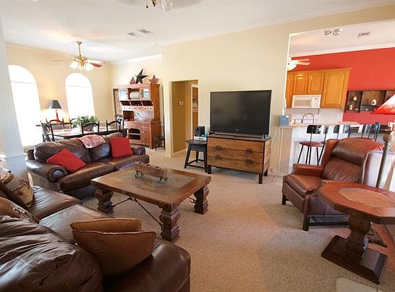 5th image of 208 Aqua Vista Dr