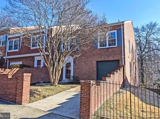 3914 12th St S, Arlington, VA 22204