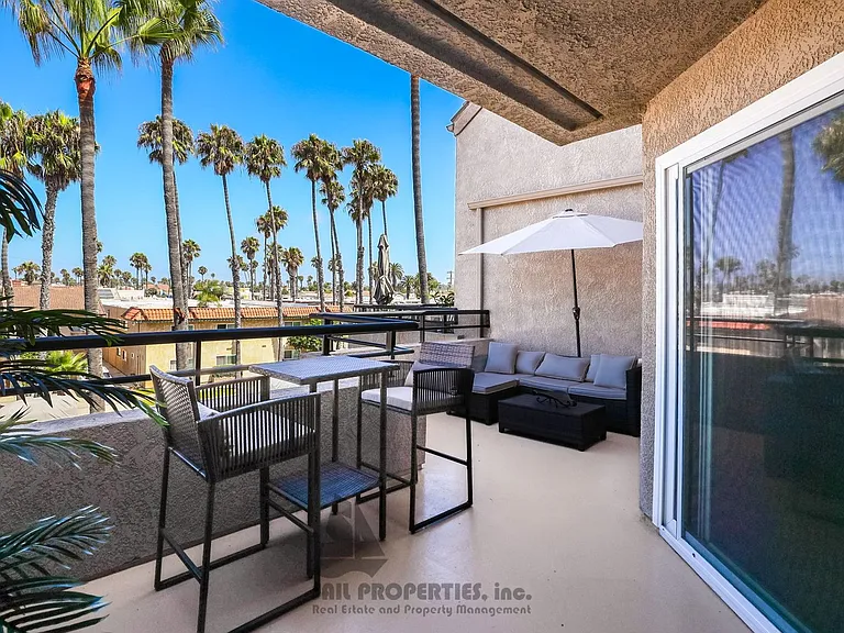 1200 Pacific Coast Hwy #327 — Photo 16