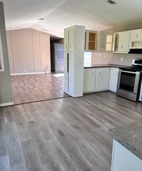 127 Country Oaks St — Photo 1