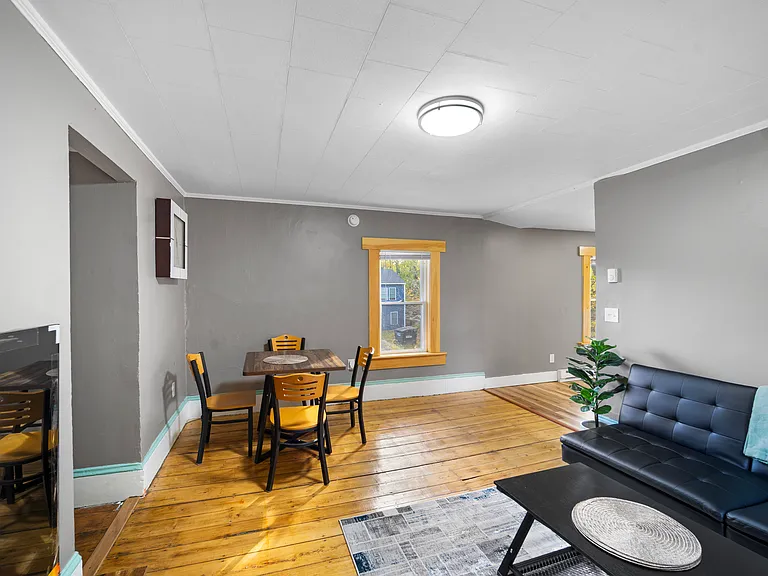 58 Walter St #B — Photo 3