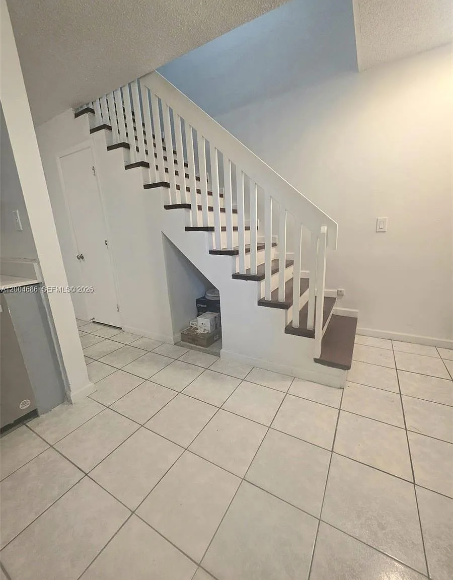 2 bed, 1.5 bath, 970 sqft, $2,150 — Photo 4