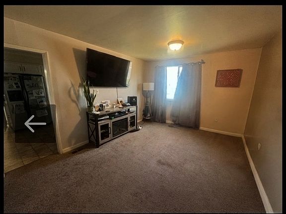 4th image of 118 Shuman St