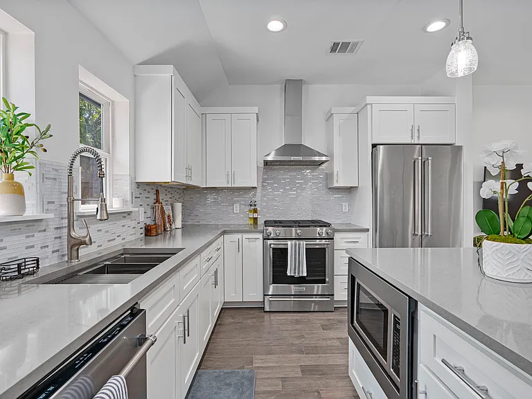 4700 Prock Ln #B — Photo 8