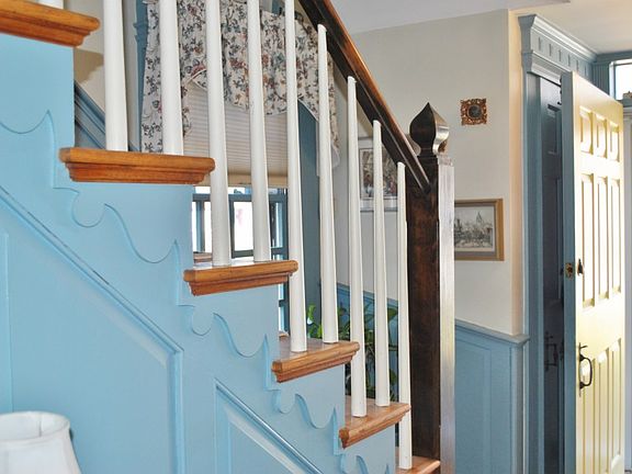 3rd image of 22 Pine Hill Ave