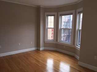 26 Parmenter St APT 4, Boston, MA 02113