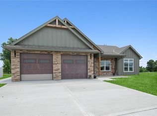 1201 Weston Ln, Cameron, MO 64429