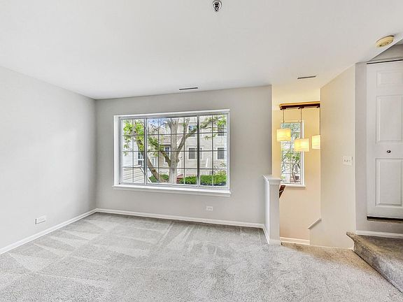 5th image of 313 Rosebud Ct #313