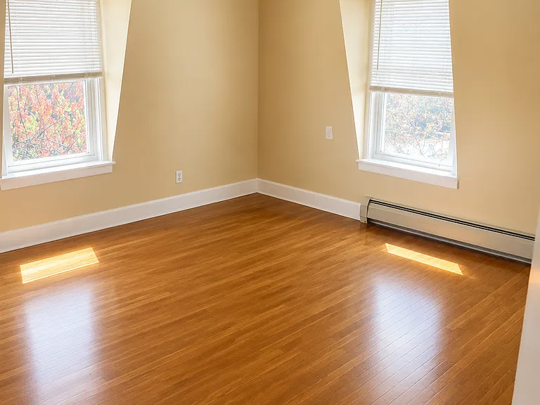 35 Inman St #3 — Photo 5