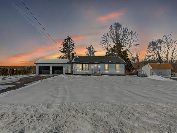 215 North Grand Street, Suffield, CT 06093