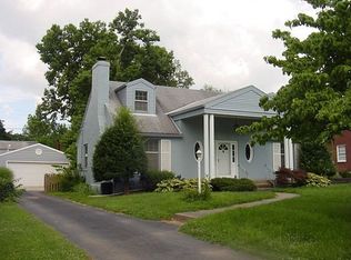 214 Bramton Rd, Bellewood, KY 40207