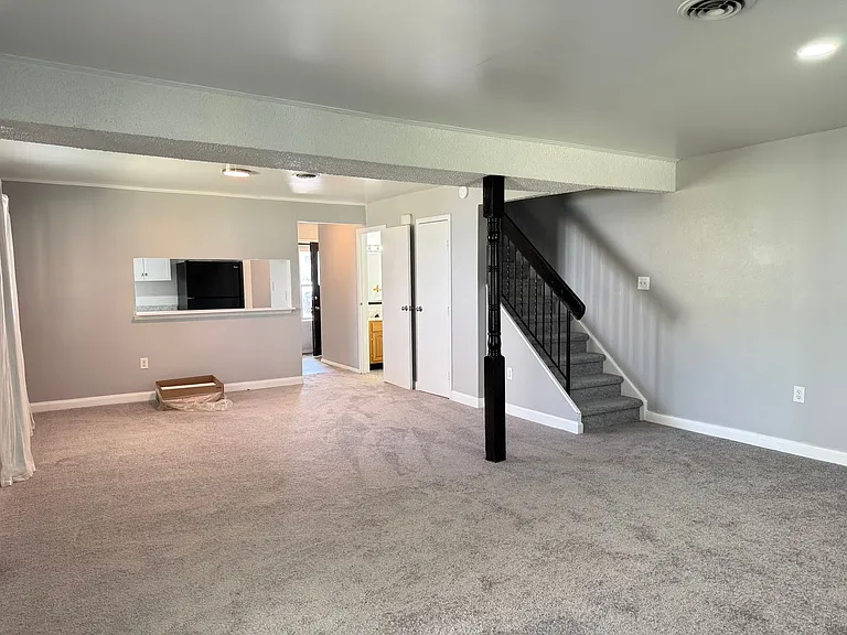 359 Greenland Dr — Photo 7