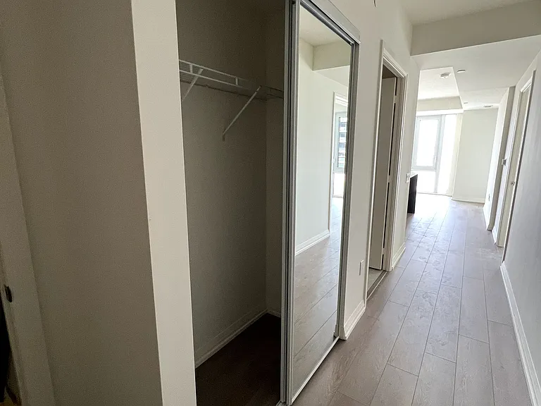 27 Korda Gate #418 — Photo 12