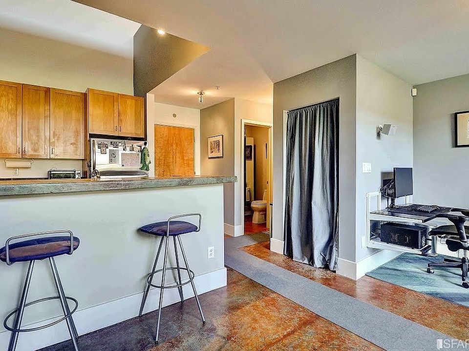1st image of 88 Hoff St APT 105