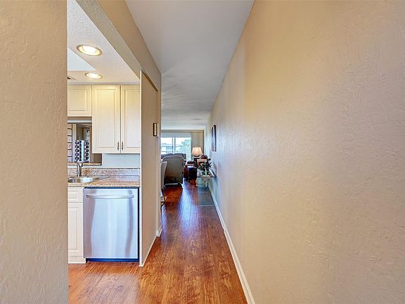 2nd image of 2902 Victoria Circle #G4