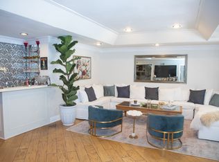 (Undisclosed Address), Woodland Hills, CA 91364