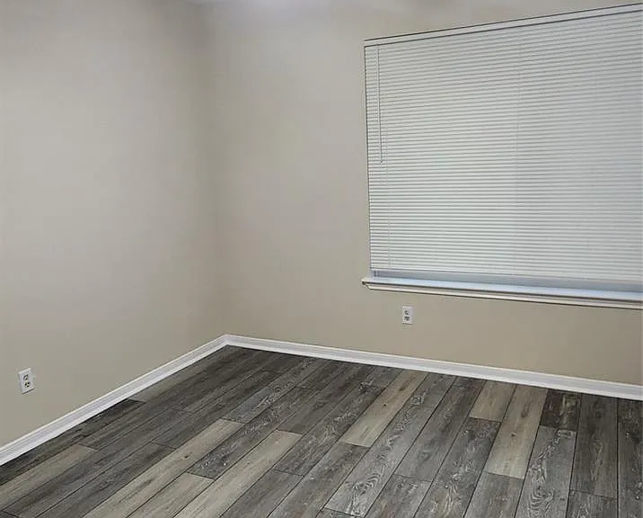 15215 Ensenada Dr — Photo 17