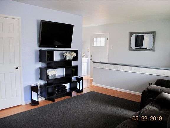2nd image of 200 Balsam Ave