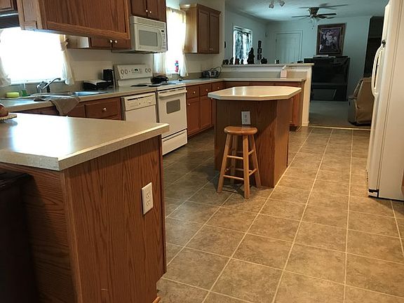 3rd image of 1021 Osborne Ln