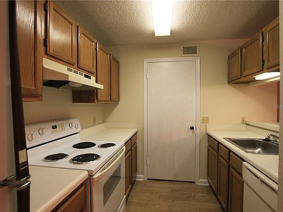 4th image of 8681 Key Royale Ln APT 204
