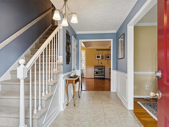 2nd image of 120 Carlton Dr