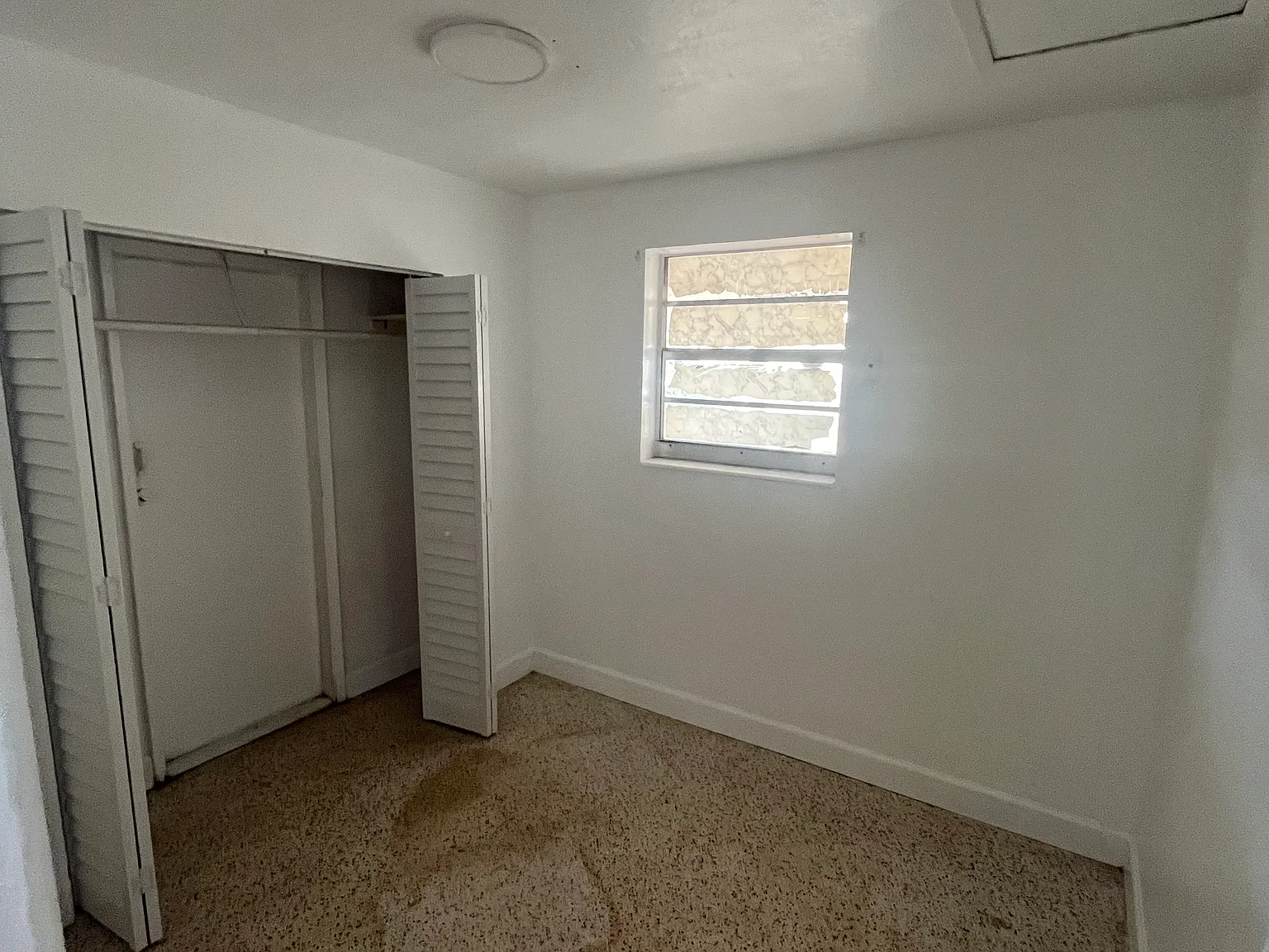 2 bed, 800 sqft, $2,200 — Photo 2