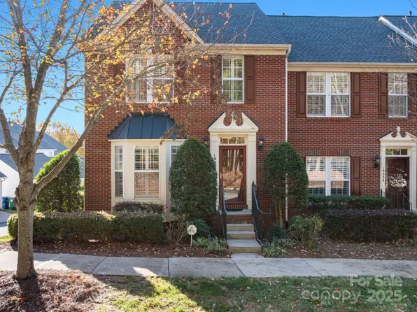 19560 Makayla Ln, Cornelius, NC 28031